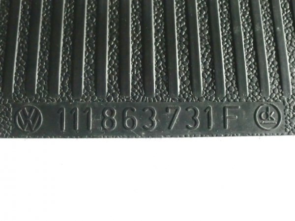 Gummimatte hinten gebraucht (X) 111 863 731 F Original VW Käfer Gummi Fußmatte